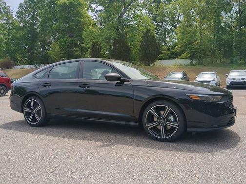 Crystal Black Pearl 2026 Honda Accord Hybrid Sport