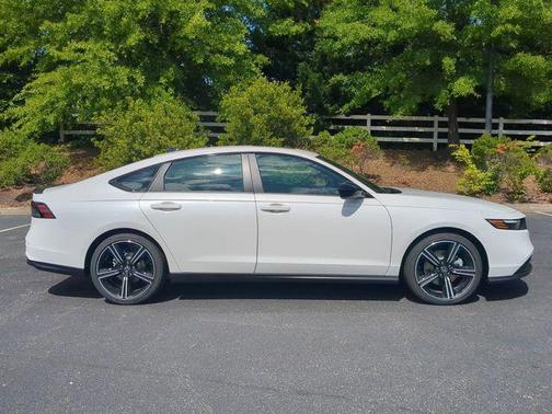 Platinum White Pearl 2026 Honda Accord Hybrid Sport