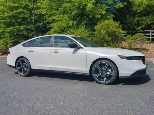 Platinum White Pearl 2026 Honda Accord Hybrid Sport