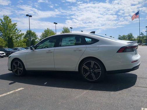 Platinum White Pearl 2026 Honda Accord Hybrid Sport