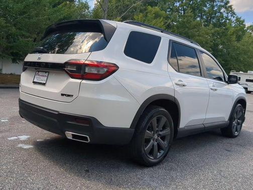 Platinum White Pearl 2025 Honda Pilot Sport