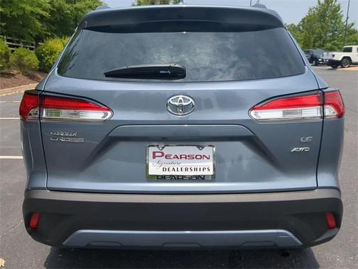 2024 Toyota Corolla Cross LE