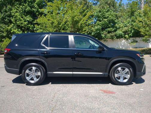 Crystal Black Pearl 2025 Honda Pilot EX-L