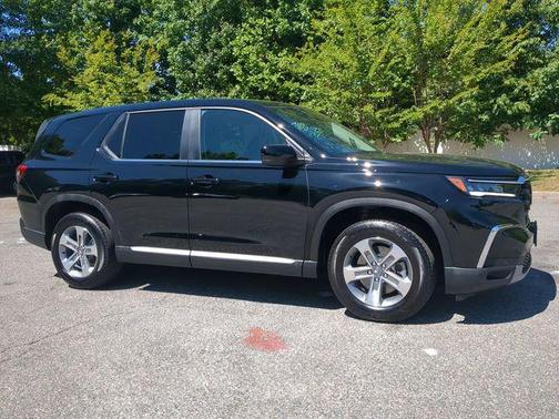 Crystal Black Pearl 2025 Honda Pilot EX-L