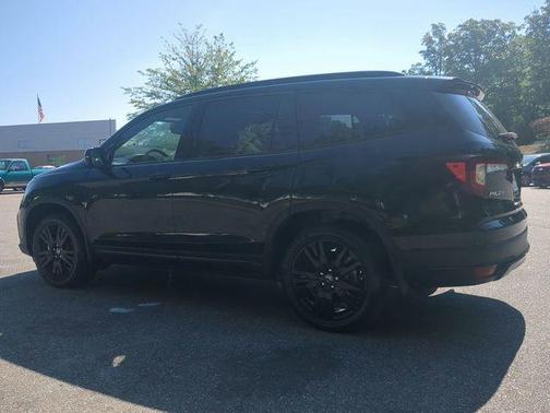 Crystal Black Pearl 2020 Honda Pilot AWD Black Edition