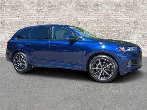 Navarra Blue Metallic 2021 Audi Q7 55 Premium Plus