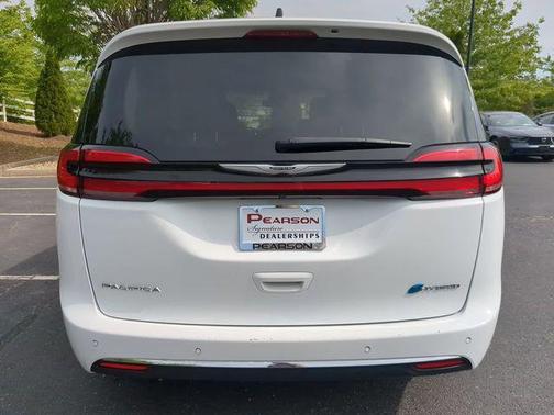 Bright White Clearcoat 2024 Chrysler Pacifica Hybrid Select
