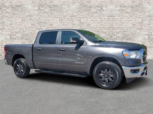 Granite Crystal Metallic Clearcoat 2020 RAM 1500 Big Horn/Lone Star