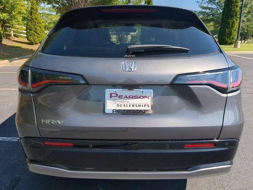 Modern Steel Metallic 2027 Honda HR-V EX-L