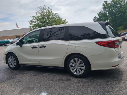 Diamond White 2019 Honda Odyssey LX