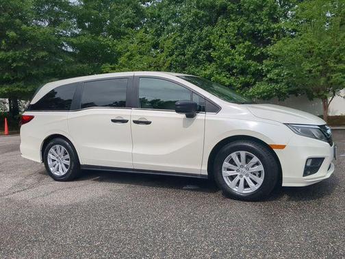 Diamond White 2019 Honda Odyssey LX