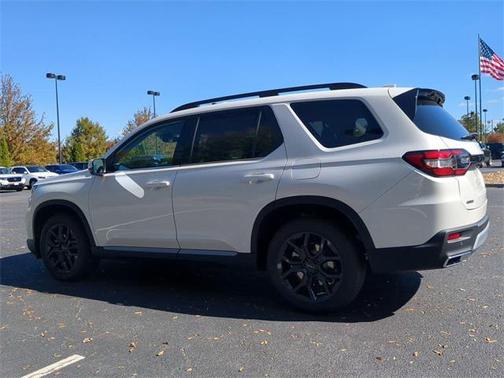 2025 Honda Pilot Touring 8-Passenger