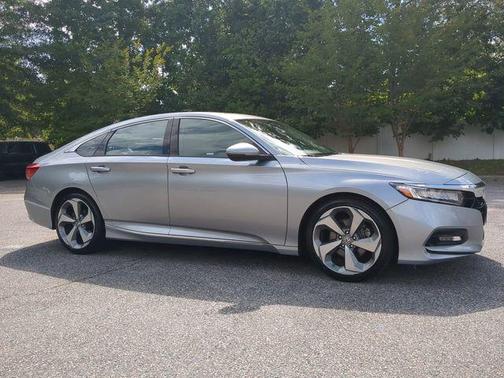 Lunar Silver Metallic 2019 Honda Accord Touring 2.0T
