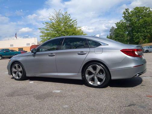 Lunar Silver Metallic 2019 Honda Accord Touring 2.0T