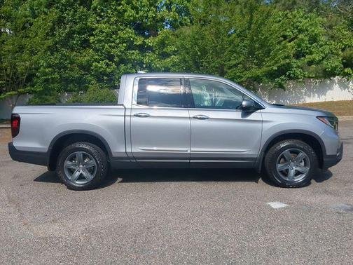 Lunar Silver Metallic 2023 Honda Ridgeline RTL-E