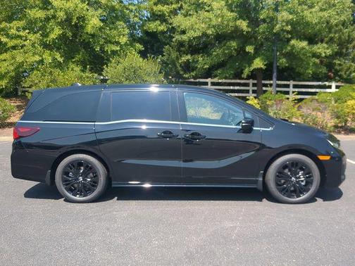 Crystal Black Pearl 2026 Honda Odyssey Sport-L