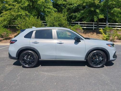 Urban Gray Pearl 2025 Honda HR-V AWD Sport