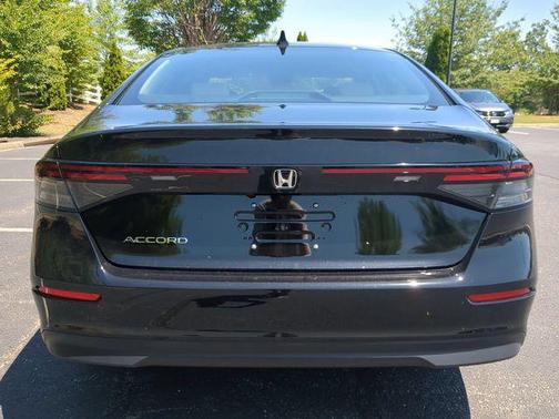 Crystal Black Pearl 2026 Honda Accord SE