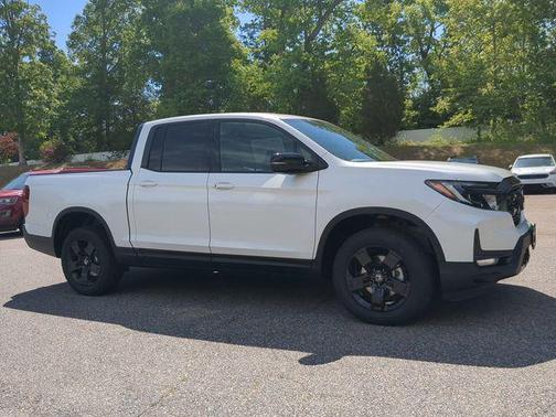 Platinum White Pearl 2026 Honda Ridgeline Black