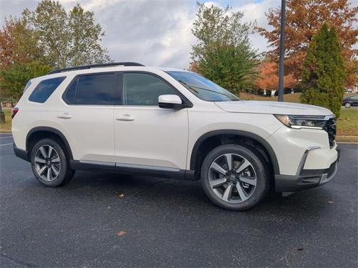 2025 Honda Pilot Touring 8-Passenger