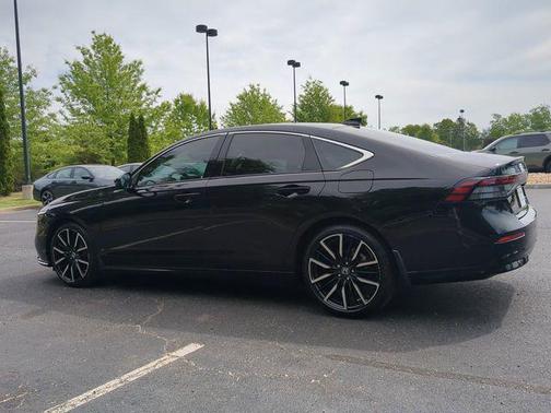 Crystal Black Pearl 2025 Honda Accord Hybrid Touring