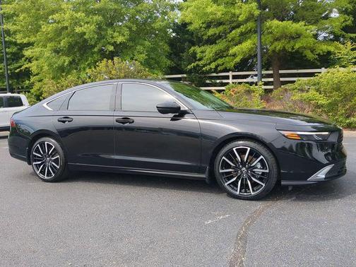 Crystal Black Pearl 2025 Honda Accord Hybrid Touring