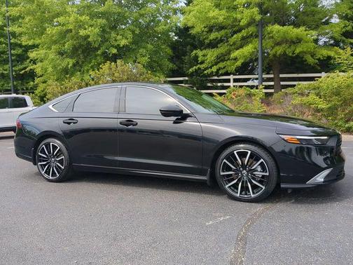Crystal Black Pearl 2025 Honda Accord Hybrid Touring