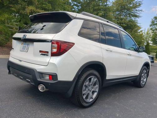 Platinum White Pearl 2025 Honda Passport AWD TrailSport