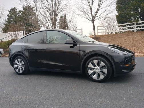 2024 Tesla Model Y Long Range Dual Motor All-Wheel Drive