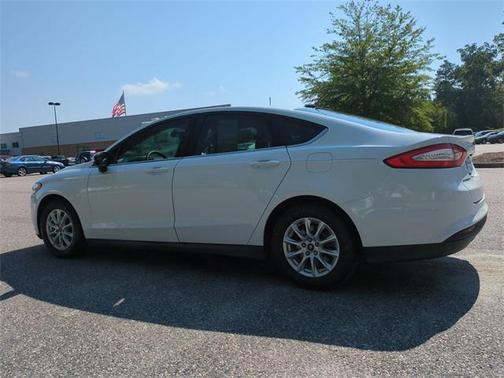 2016 Ford Fusion S