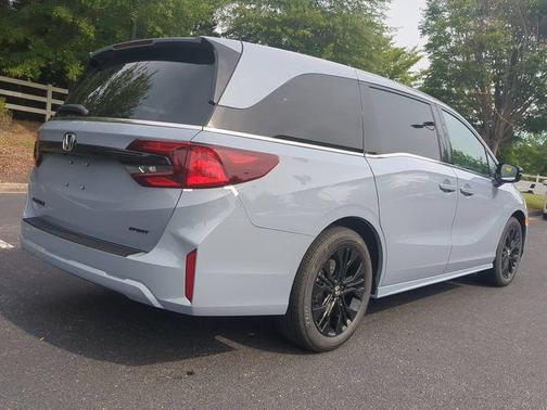 Sonic Gray Pearl 2026 Honda Odyssey Sport-L