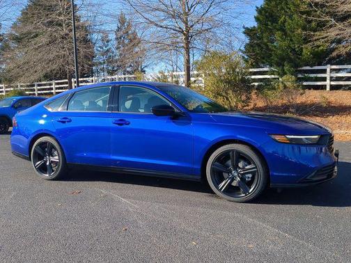 Still Night Pearl 2025 Honda Accord Hybrid Sport-L