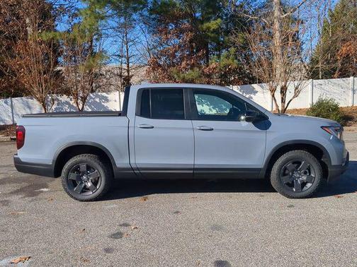 Sonic Gray Pearl 2026 Honda Ridgeline TrailSport