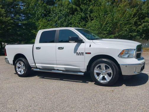 Bright White Clearcoat 2015 RAM 1500 Big Horn