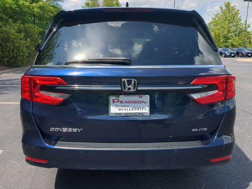 Obsidian Blue Pearl 2023 Honda Odyssey Elite