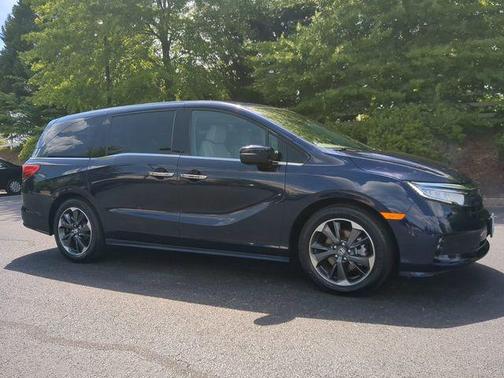 Obsidian Blue Pearl 2023 Honda Odyssey Elite