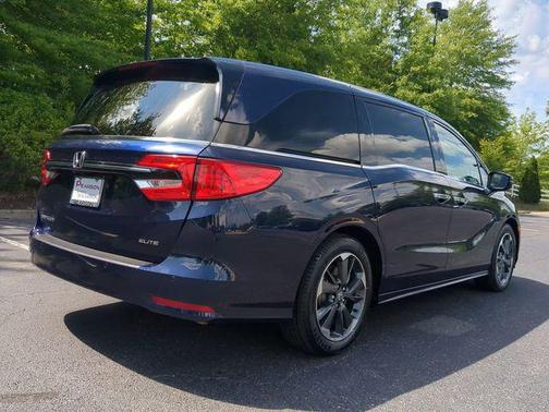 Obsidian Blue Pearl 2023 Honda Odyssey Elite