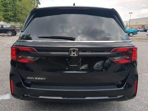 Crystal Black Pearl 2026 Honda Odyssey EX-L