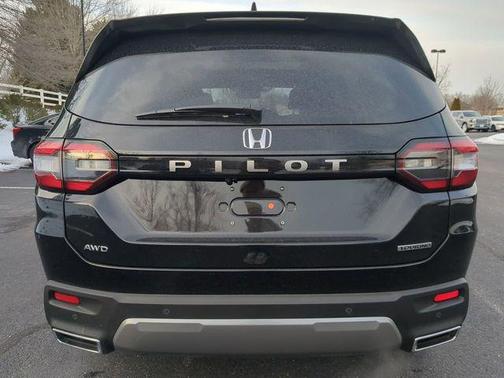 2026 Honda Pilot Touring 8-Passenger