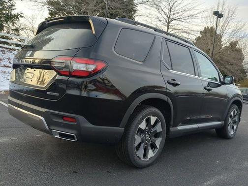 2026 Honda Pilot Touring 8-Passenger