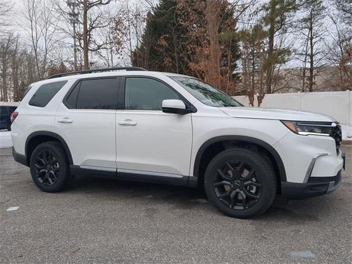 2025 Honda Pilot Touring 8-Passenger