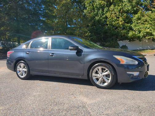 Gun Metallic 2014 Nissan Altima 2.5 SL