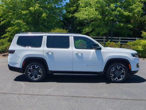 Bright White Clearcoat 2024 Jeep Wagoneer Series III 4x4