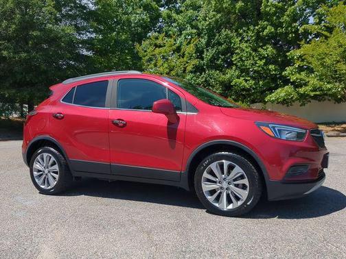 Winterberry Red Metallic 2020 Buick Encore Preferred