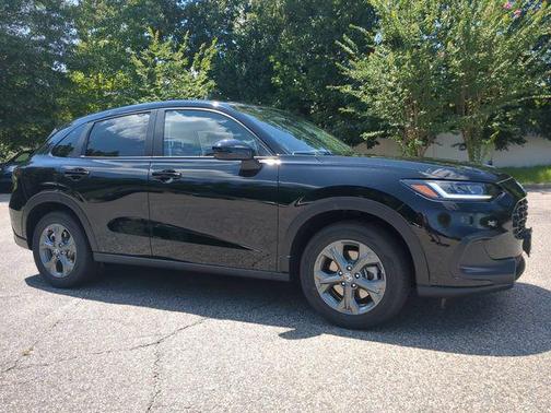 Crystal Black Pearl 2027 Honda HR-V LX