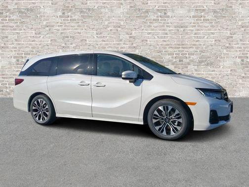 Platinum White Pearl 2026 Honda Odyssey Elite