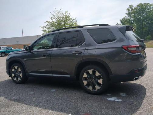 Modern Steel Metallic 2026 Honda Pilot Elite