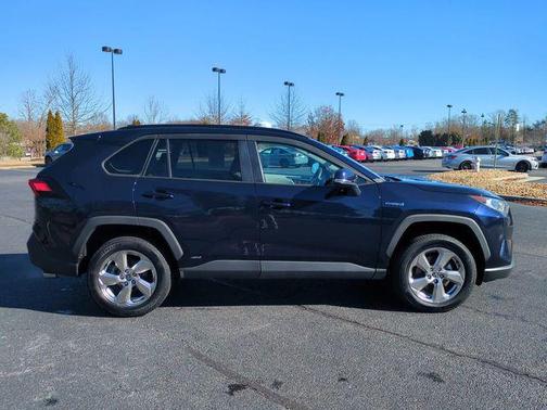2021 Toyota RAV4 Hybrid XLE Premium