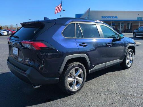 2021 Toyota RAV4 Hybrid XLE Premium