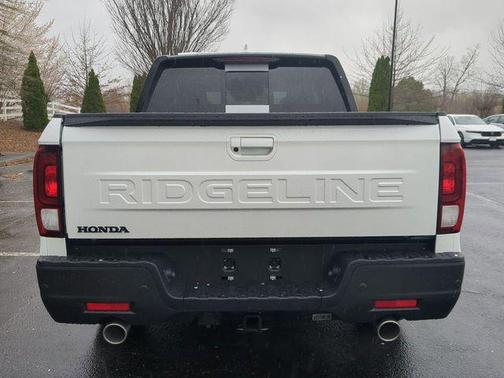 Platinum White Pearl 2026 Honda Ridgeline Black
